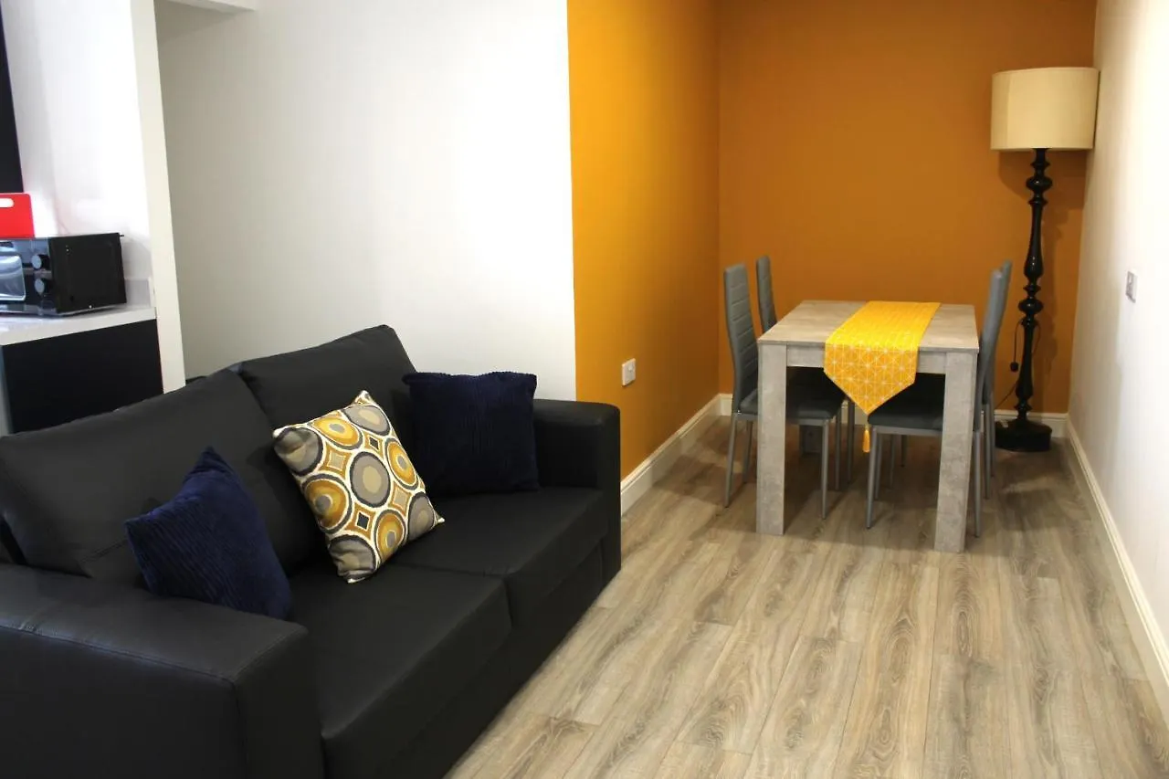 Maze Apartments And Rooms Free Parking キングストン・アポン・ハル